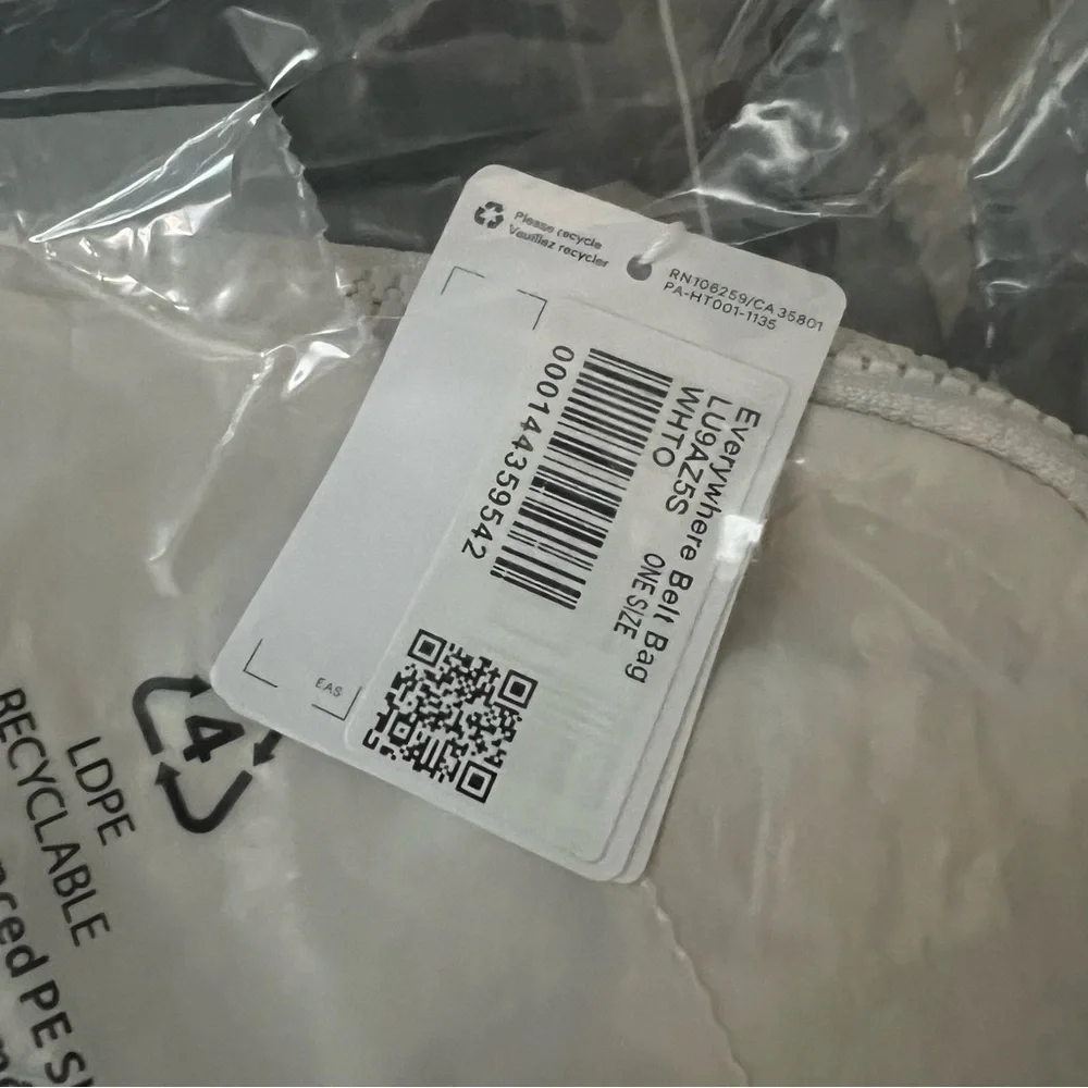 Lululemon Everywhere Belt Bag White Opal - Picture 8 of 8